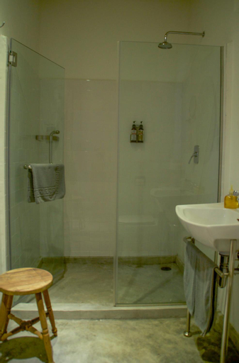 Bathroom 7