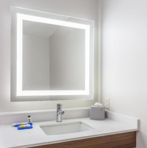 Bathroom, Holiday Inn Express Kearney By IHG, Kansas City