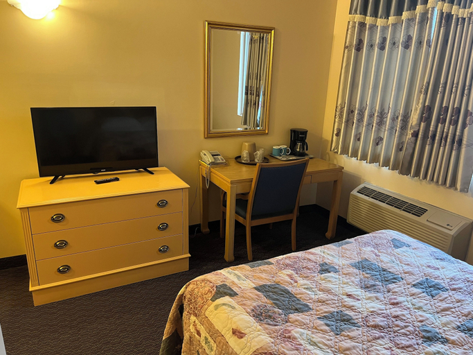 Bedroom 2, Fairview Inn, Haldimand-Norfolk