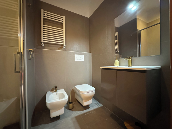 Bathroom 4, CconfortHotels R&B Murat Garden, Bari