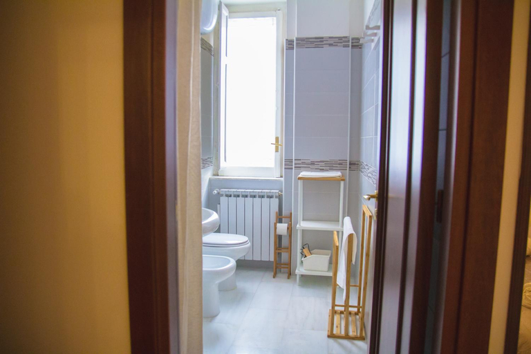 Bedroom 3, Easy House, Napoli