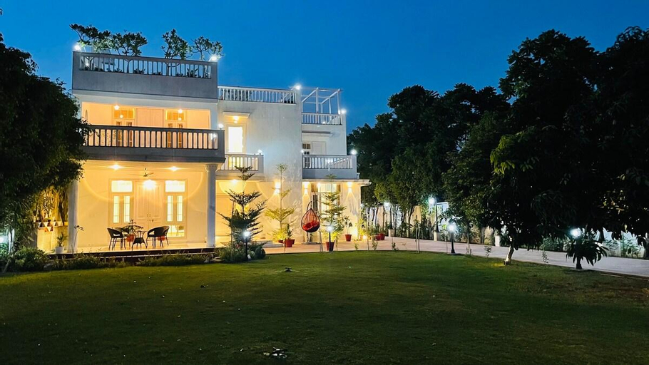 The Crosswoods Two, Mewat