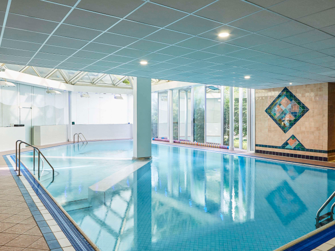 Sport & Beauty 2, Mercure St Helens, Saint Helens