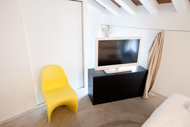Others 2, Casa Valentina, Mantua