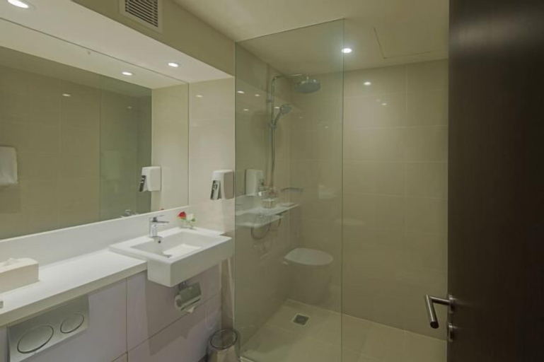 Bathroom 4