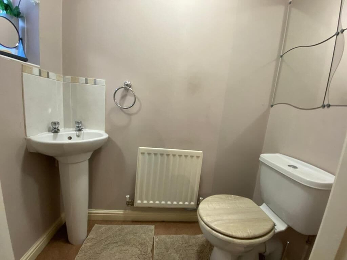 Bathroom 3, Wellingborough Cosy Hub, Northamptonshire