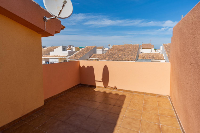 Others 2, Casa Gris, Alicante