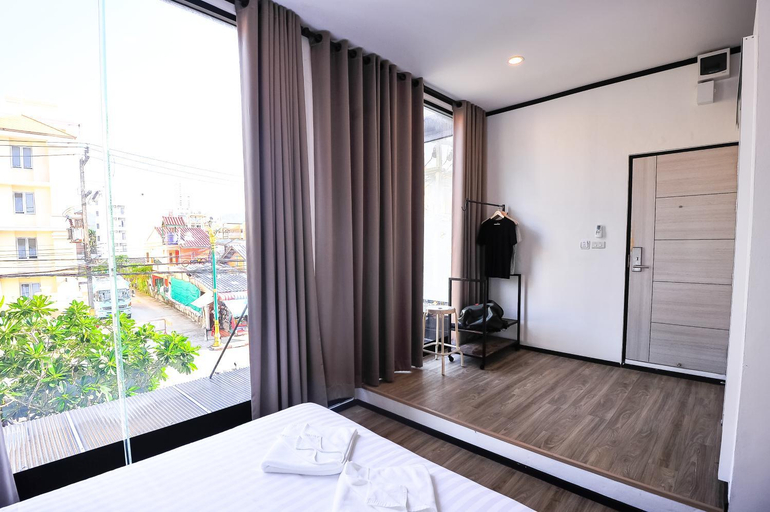 Bedroom 12