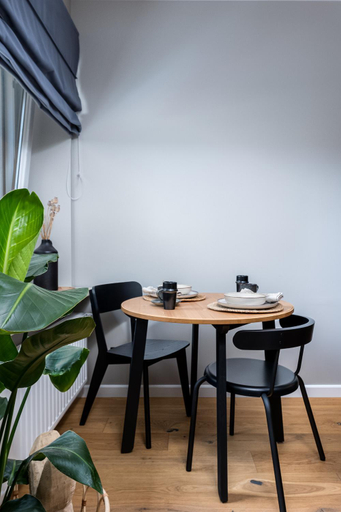 Dining Room 8