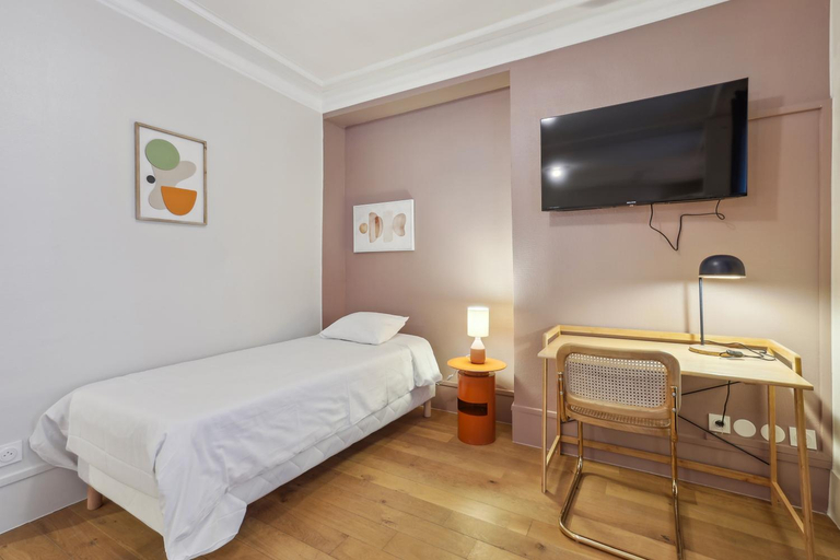 Others 5, Hotel Ramey, Paris