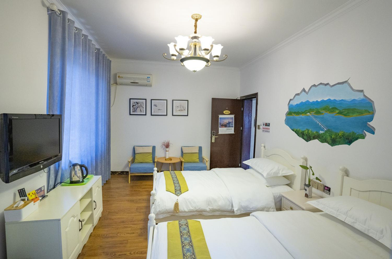 Bedroom 12
