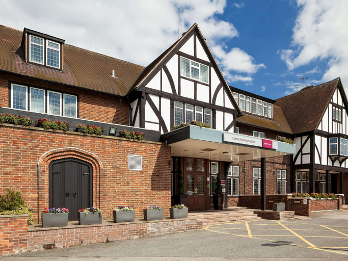 Exterior & Views 2, Mercure Leeds Parkway Hotel, Leeds
