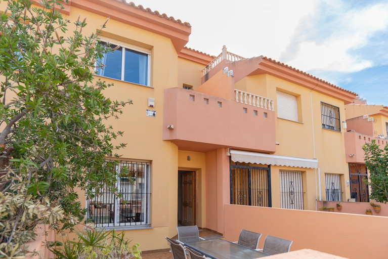Others 5, Casa Gris, Alicante
