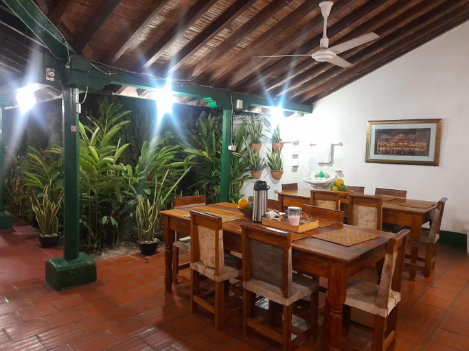Food & Drinks, HOTEL CASA VANIA MOMPOX, Centro historico, Con Parqueadero en el Hotel, San Zenón