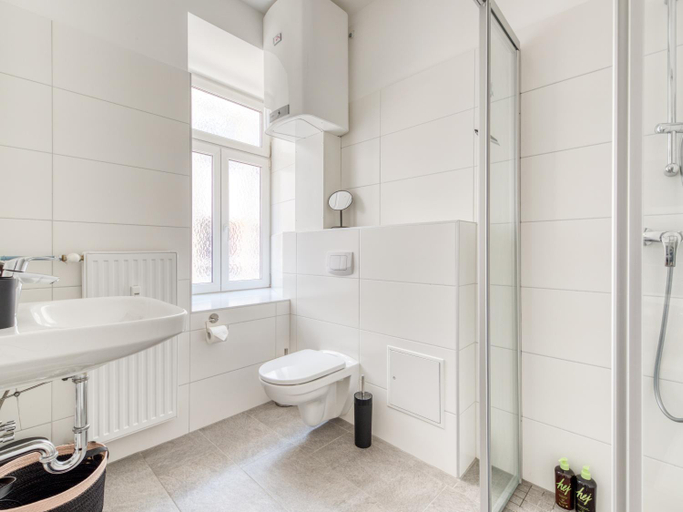 Bathroom 8