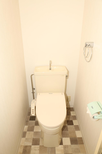Bathroom 9