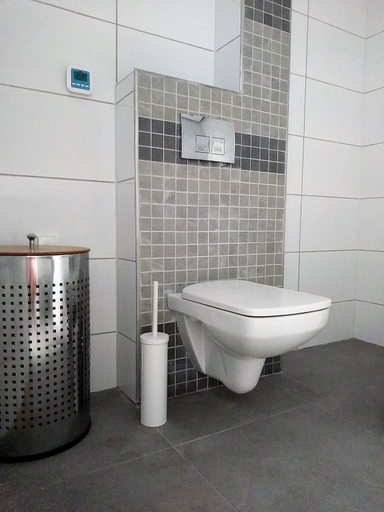 Bathroom 3, Morska Perla, Puck