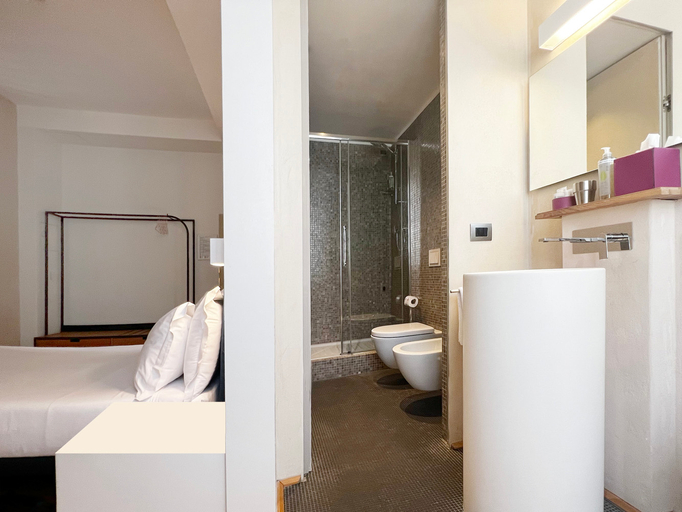 Bathroom 9