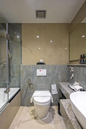 Bathroom 13