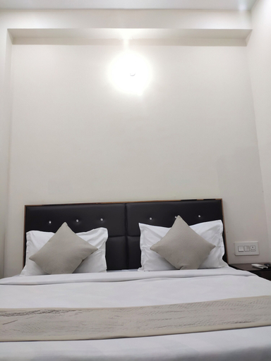 Bedroom 2, Kamala Seva Sadan By Reverie, Mathura