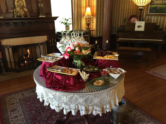 Others 5, Churchill Manor, Napa