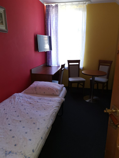 Others 4, Pensjonat Pory Roku, Jelenia Góra
