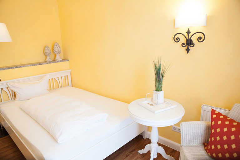 Bedroom 3, HIRSCH 1783 Hotel LANDHAUS, Bodenseekreis