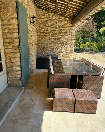 Others 5, maison au cœur de la colline, Vaucluse
