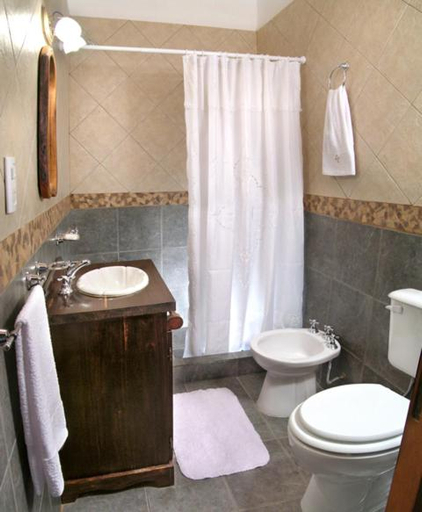 Bathroom, Posada La Escondida, Calamuchita