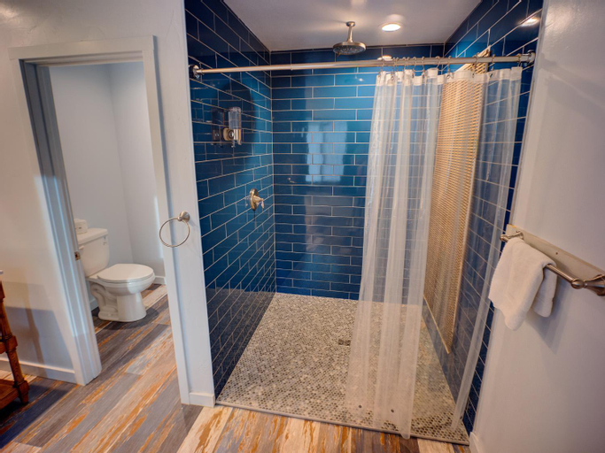 Bathroom 5