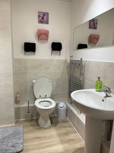 Others 5, Stanton - Impeccable and Stylish 1 Bedroom, London