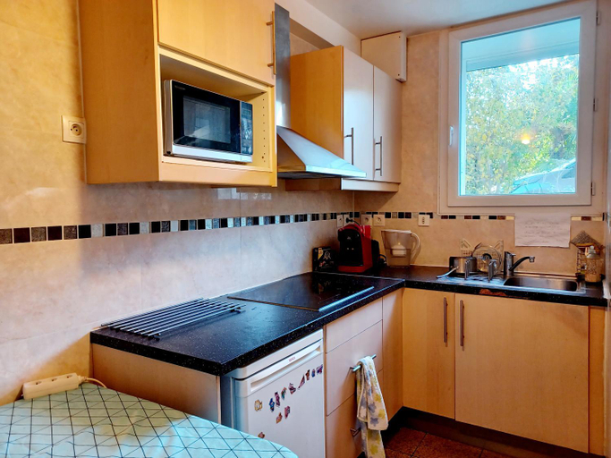 Others 5, 3 private rooms shared flat in a villa at Sceaux 600m RER B direct to Notre-Dame, Hauts-de-Seine