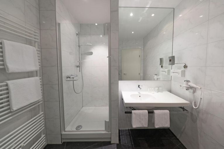 Bathroom 6