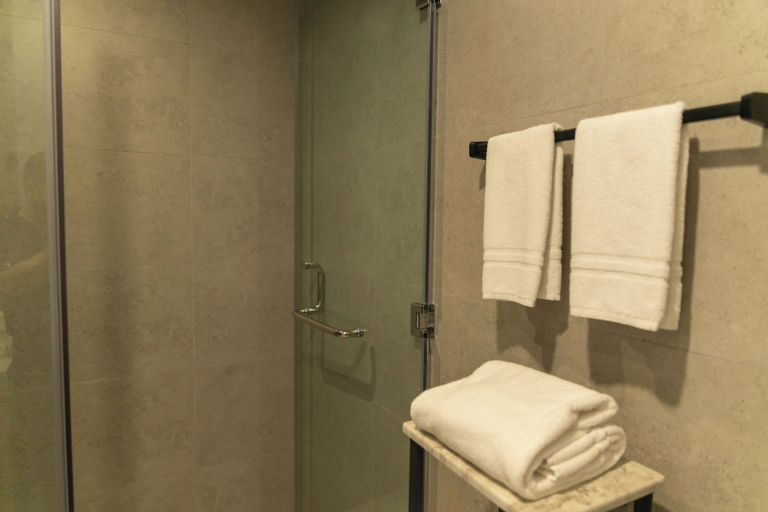 Bathroom 4, Pearlhouse Bahrain, Manama