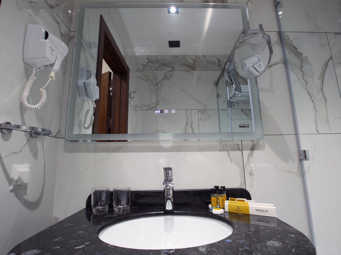 Bathroom 3, Paradise Plaza Luxury Hotel , Buxoro