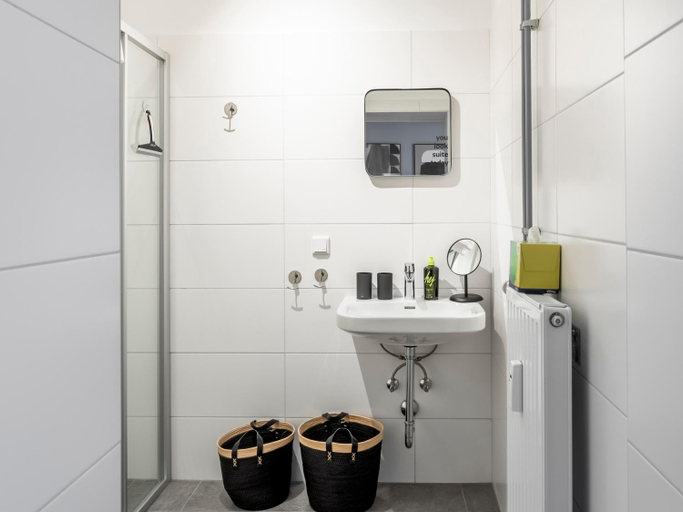 Bathroom 7