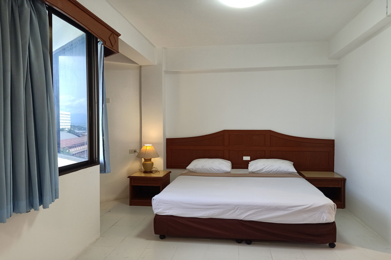 Bedroom 3, Phayao Northern Lake Hotel, Muang Phayao