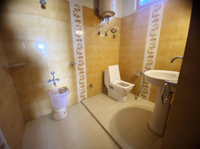 Bathroom, HR Windsong Homestay, Dehradun