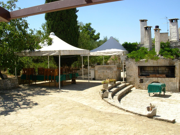 Others 5, Trullo Malvisco, Bari