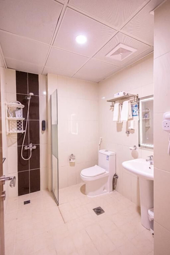 Bathroom, Concrete Alsahab Hotel Makkah, Makkah