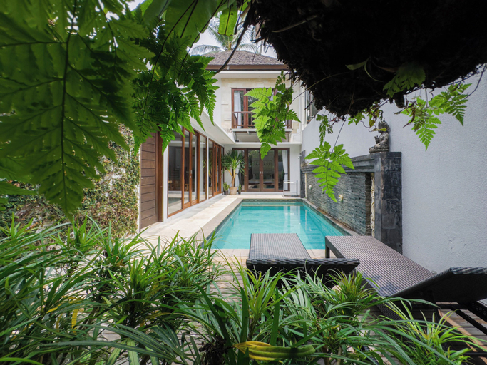 Swimming Pool 26