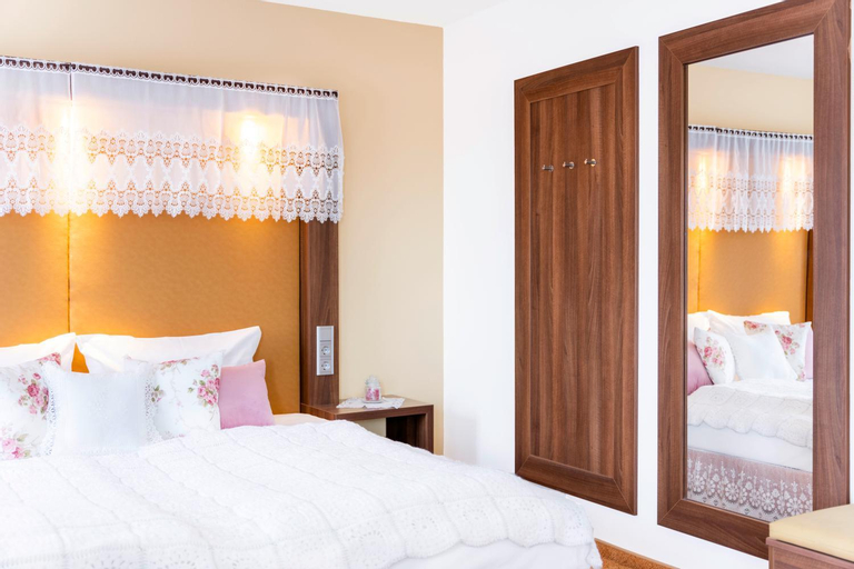 Bedroom 10