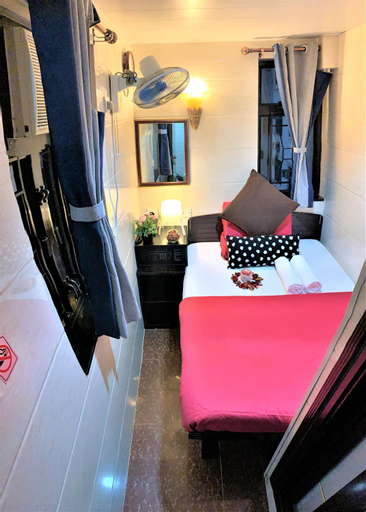 Bedroom 12