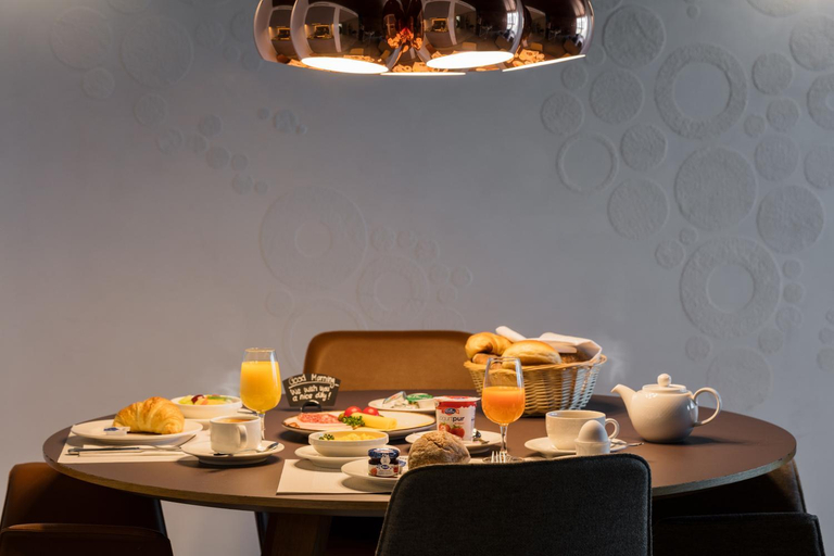 Food & Drinks 15