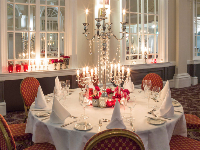 Food & Drinks 5, Mercure Doncaster Centre Danum Hotel, Doncaster