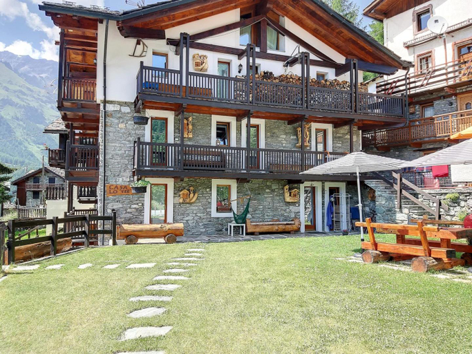 Others 4, Casa Lo Tze, Aosta