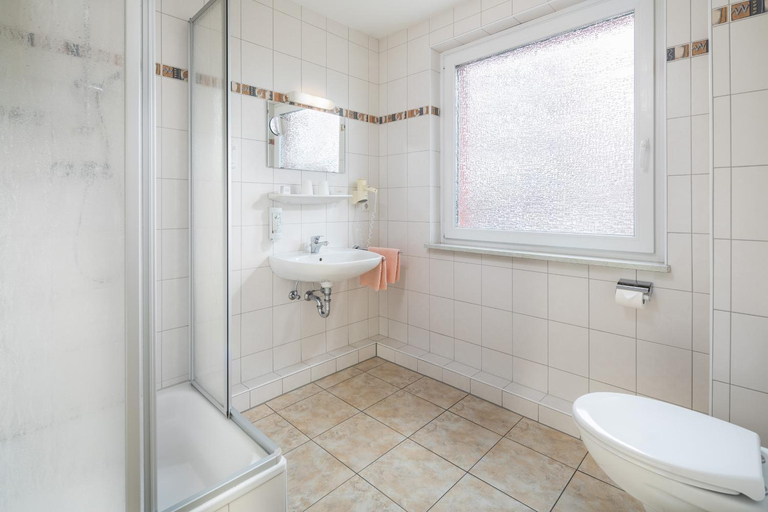 Bathroom, Hotel Atlantis, Aurich