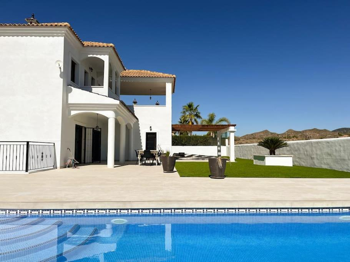 Sport & Beauty 2, Trendy villa for 14 pers. nearby Murcia/Alicante, Murcia