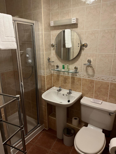 Bathroom 2, The Anderson, Highland