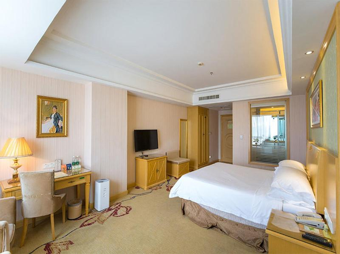 Vienna Hotel Xuzhou Pengcheng Square Metro Station, Xuzhou